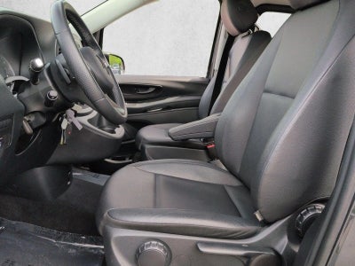 2023 Mercedes-Benz Metris Passenger Van Standard Roof 126" Wheelbase