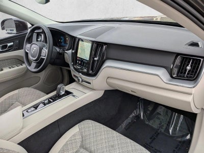 2022 Volvo XC60 B5 AWD Momentum