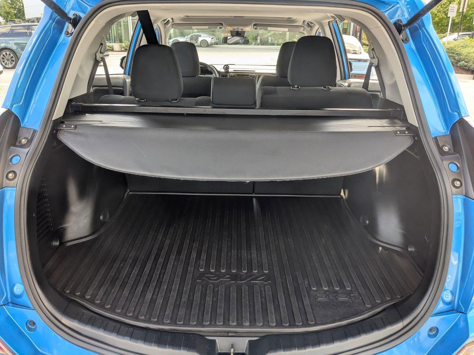 2018 Toyota RAV4 XLE AWD (Natl)