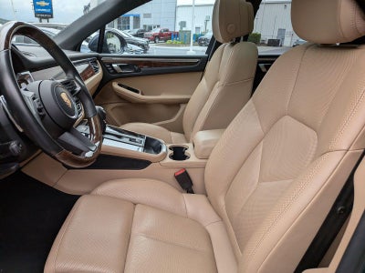 2023 Porsche Macan AWD