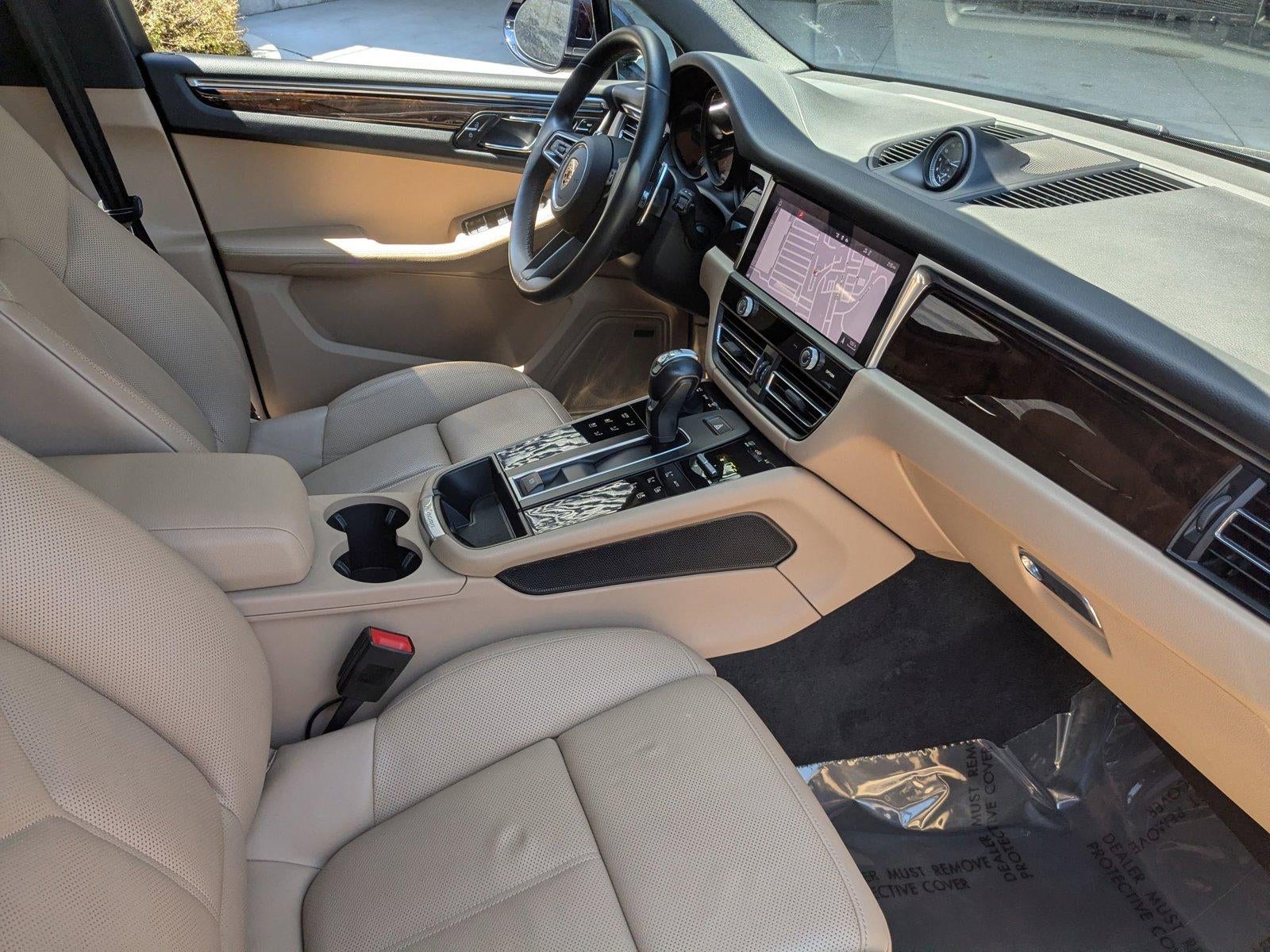 2023 Porsche Macan AWD