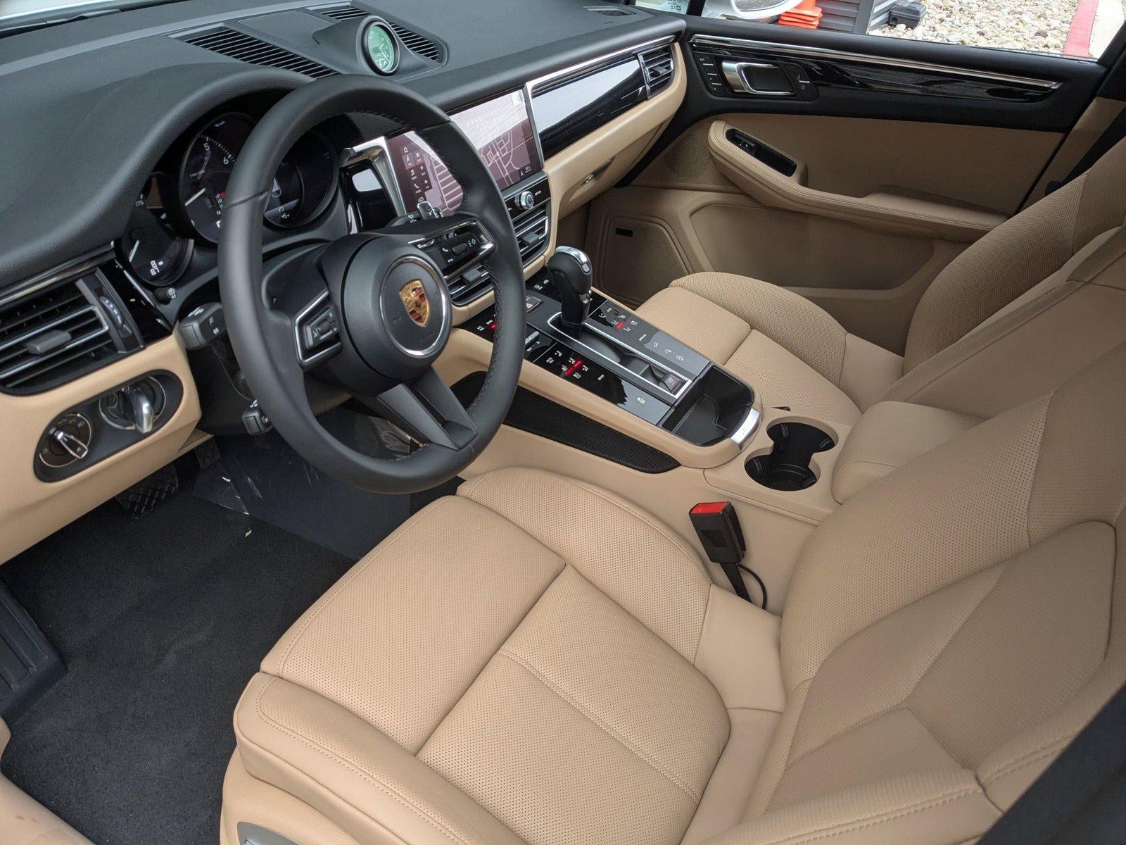 2026 Porsche Macan AWD