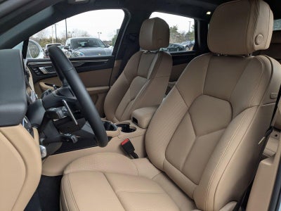 2026 Porsche Macan AWD
