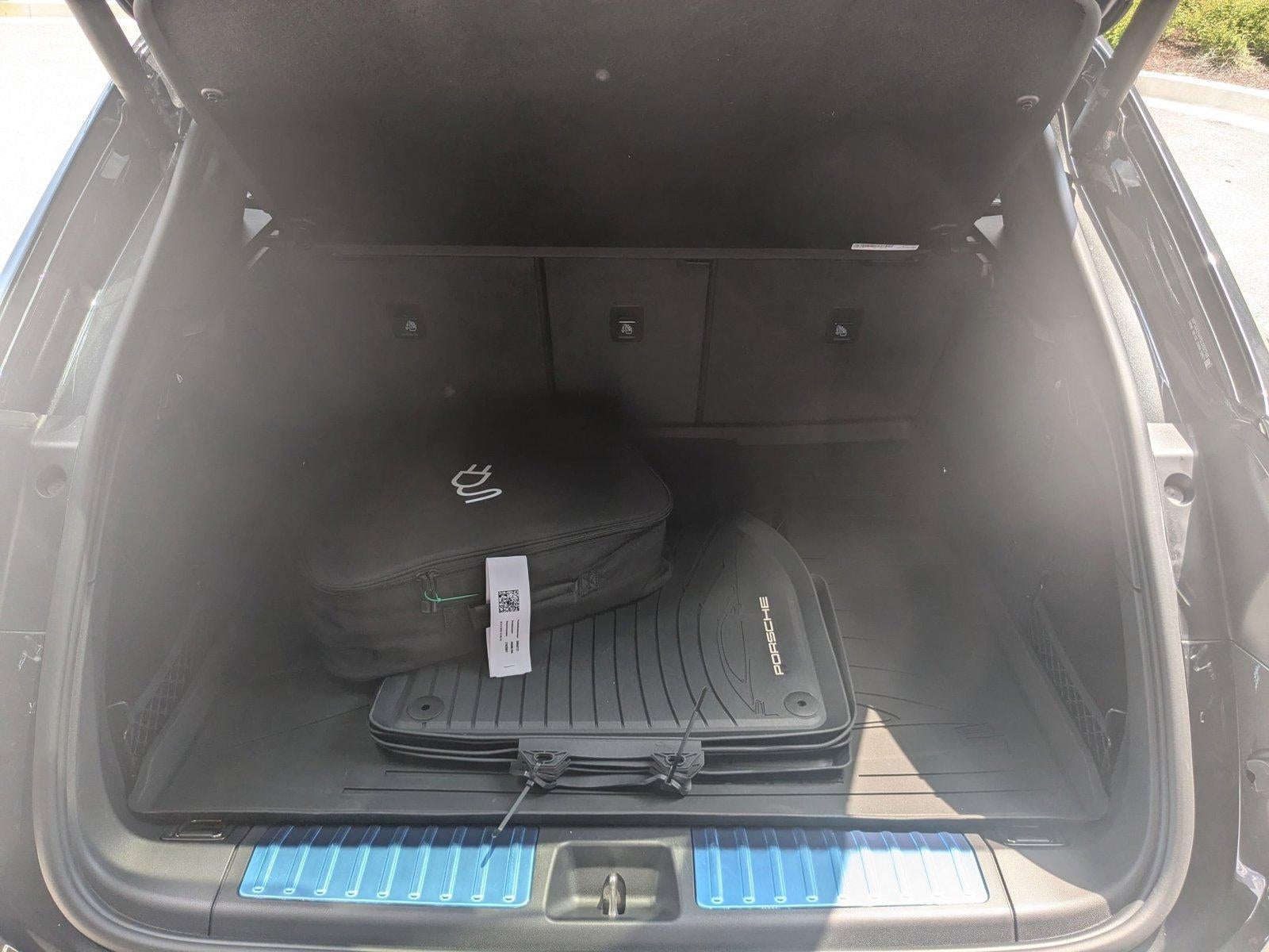 2025 Porsche Macan Electric 4 AWD