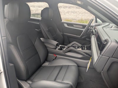 2025 Porsche Cayenne S AWD