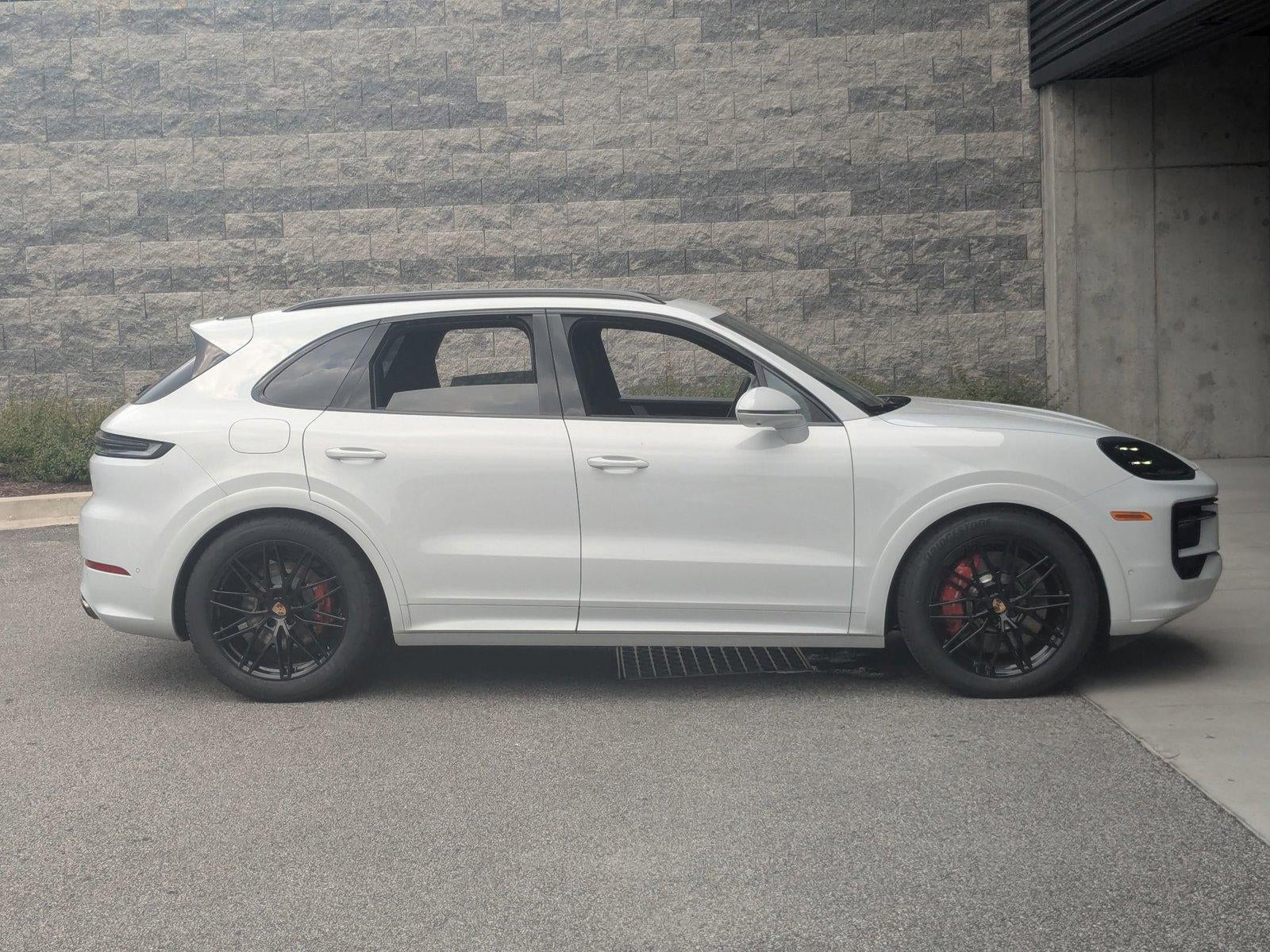 2025 Porsche Cayenne S AWD