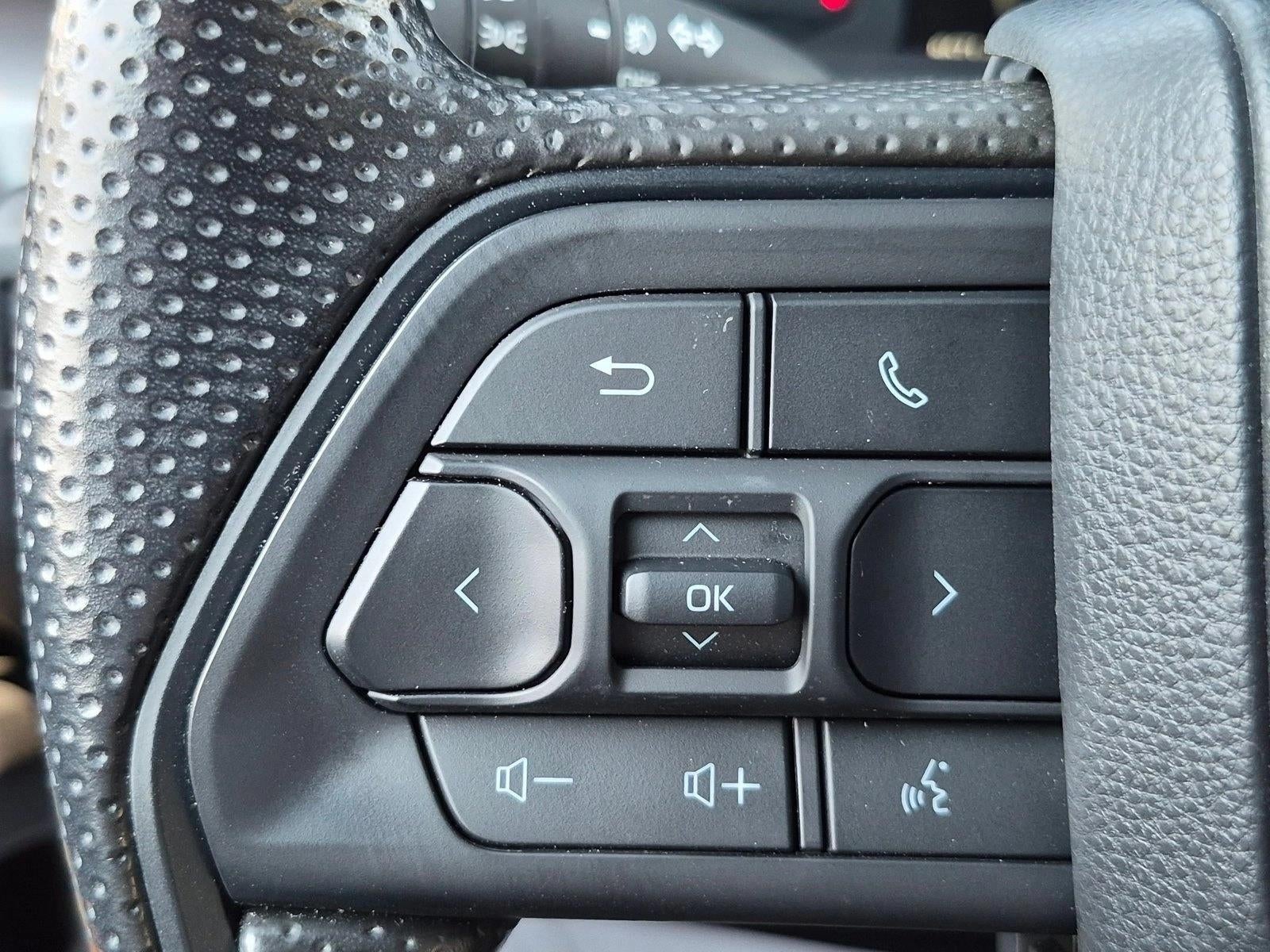 2025 Toyota Tacoma 4WD SR5
