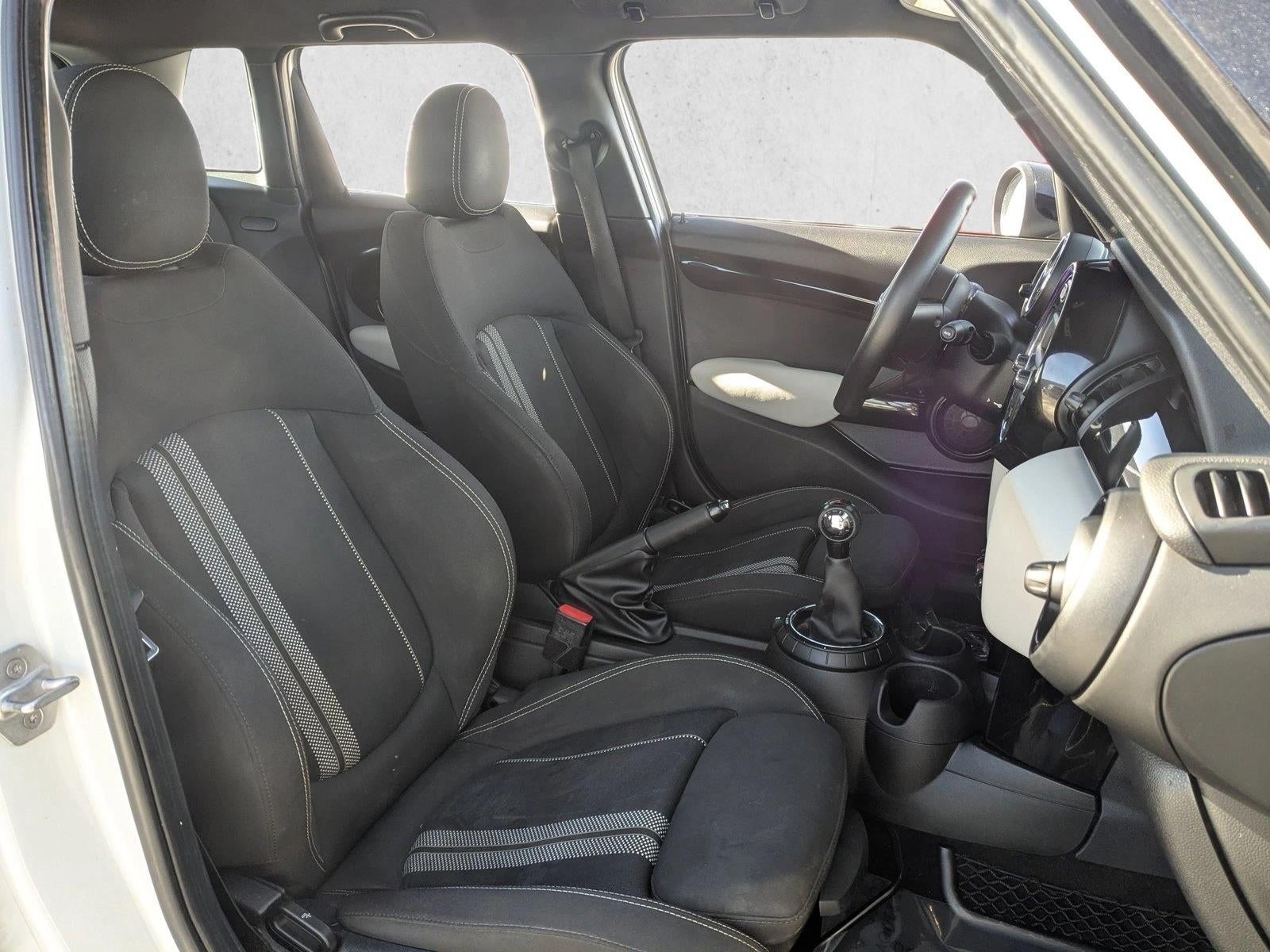 2016 MINI Cooper Hardtop 4 Door Base