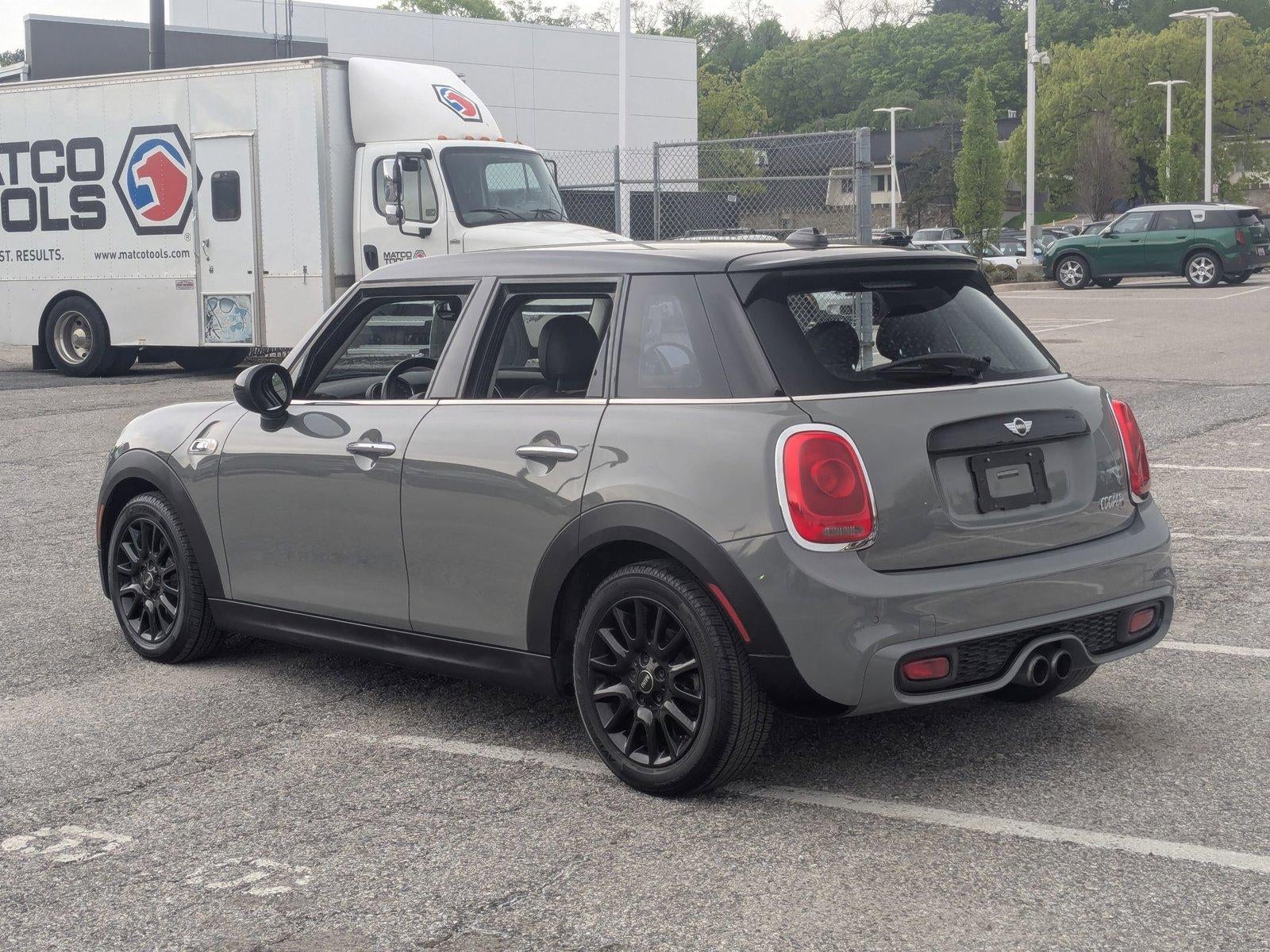 2016 MINI Cooper S Hardtop 4 Door Base
