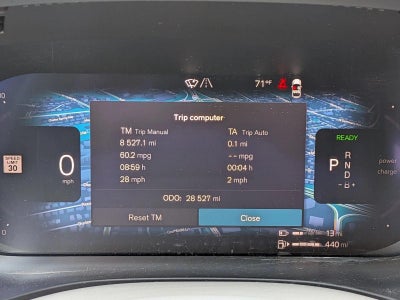 2024 Volvo XC60 Recharge Plug-In Hybrid Plus Dark Theme