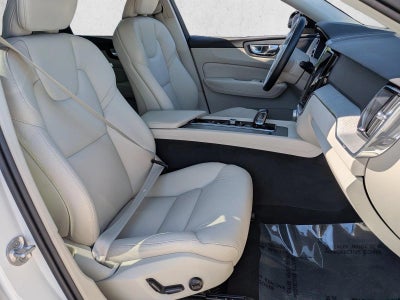 2024 Volvo XC60 Recharge Plug-In Hybrid Plus Dark Theme