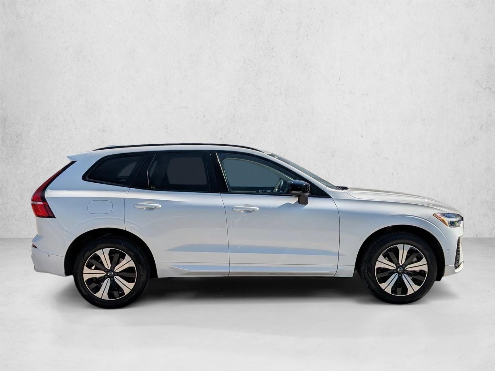 2024 Volvo XC60 Recharge Plug-In Hybrid Plus Dark Theme