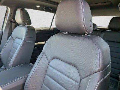 2025 Volkswagen Atlas Cross Sport 2.0T SEL R-Line Black 4MOTION