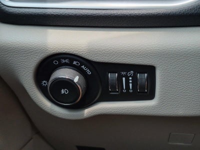 2018 Chrysler Pacifica Limited FWD