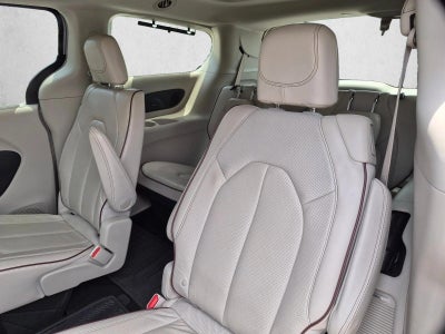 2018 Chrysler Pacifica Limited FWD