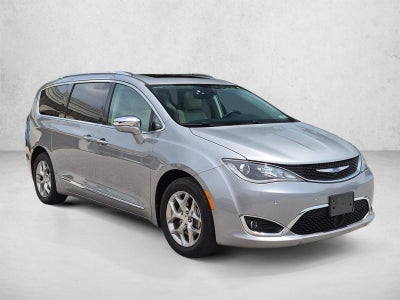 2018 Chrysler Pacifica Limited FWD