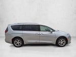 2018 Chrysler Pacifica Limited FWD