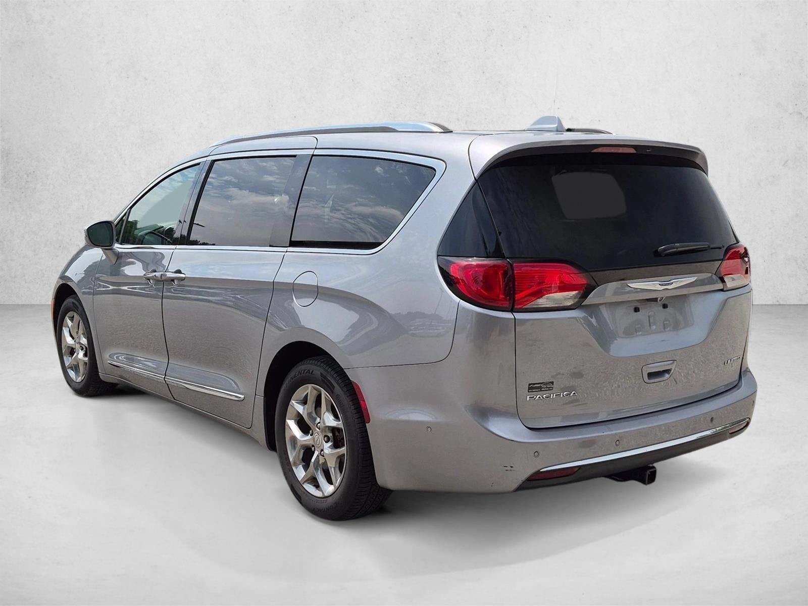 2018 Chrysler Pacifica Limited FWD