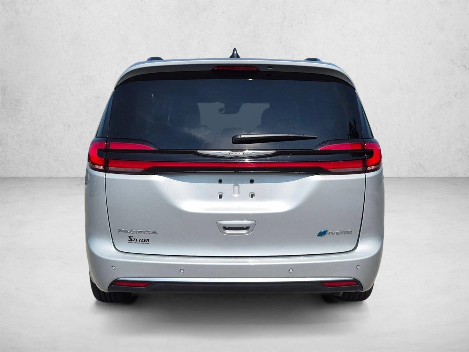 2024 Chrysler Pacifica Hybrid Pinnacle FWD