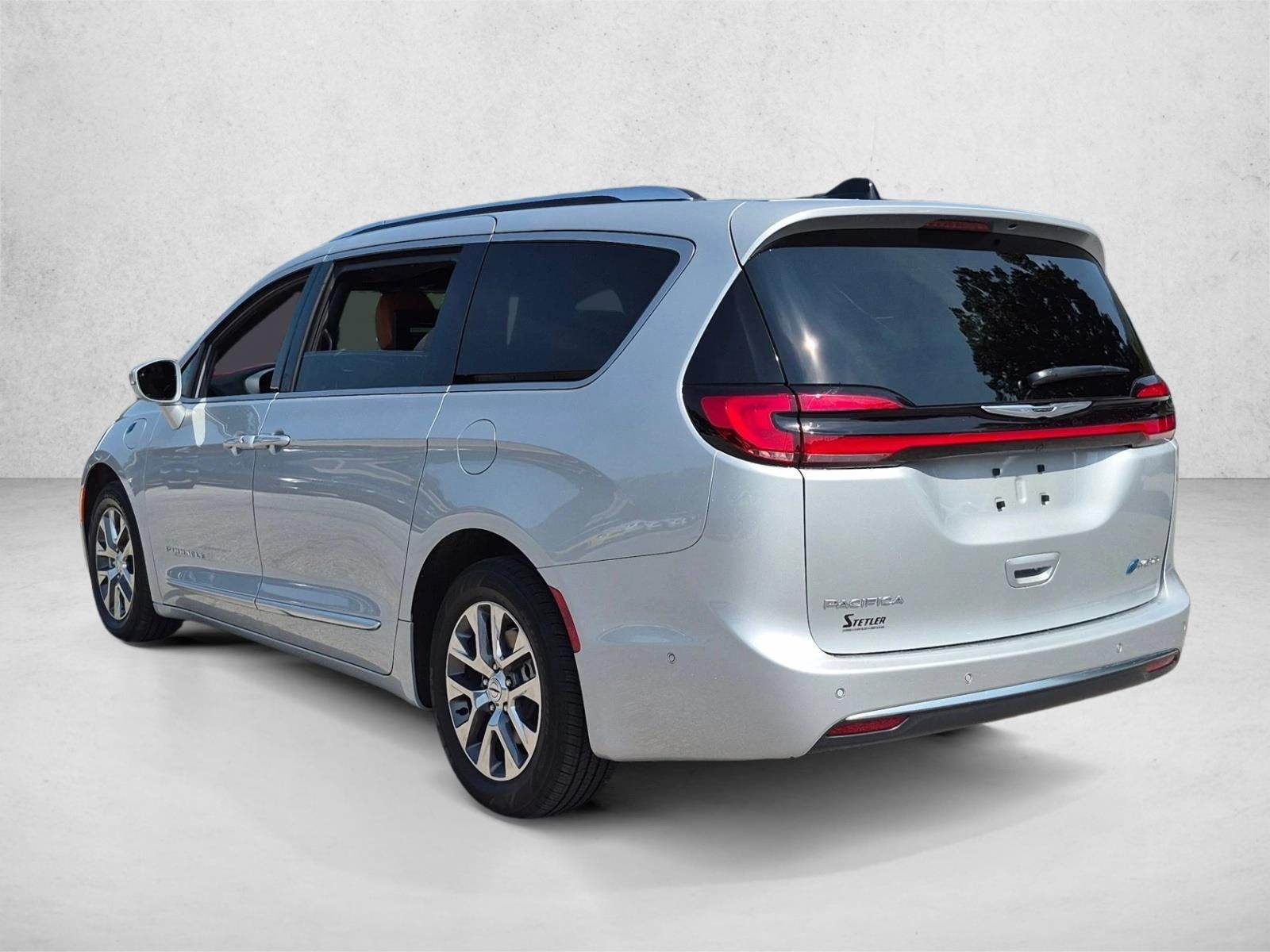 2024 Chrysler Pacifica Hybrid Pinnacle FWD