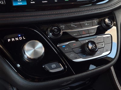 2024 Chrysler Pacifica Hybrid Pinnacle FWD