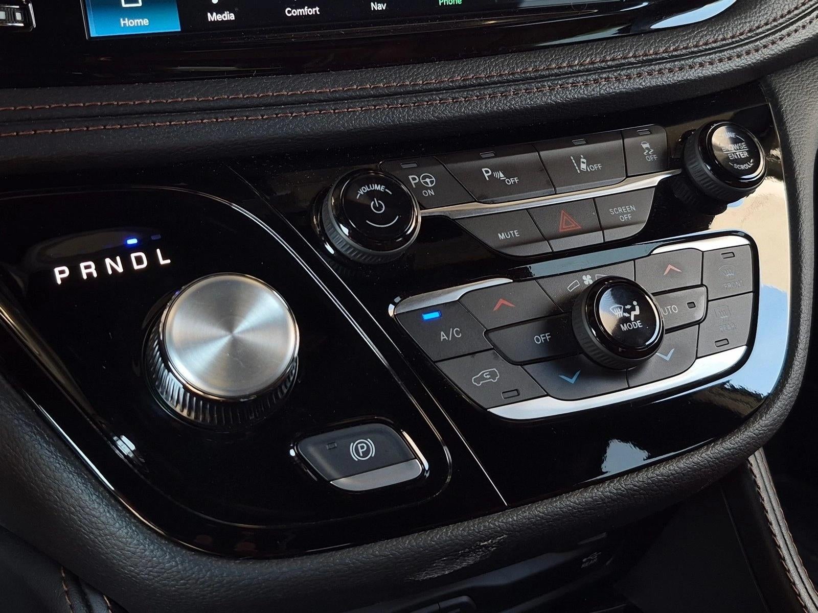 2024 Chrysler Pacifica Hybrid Pinnacle FWD