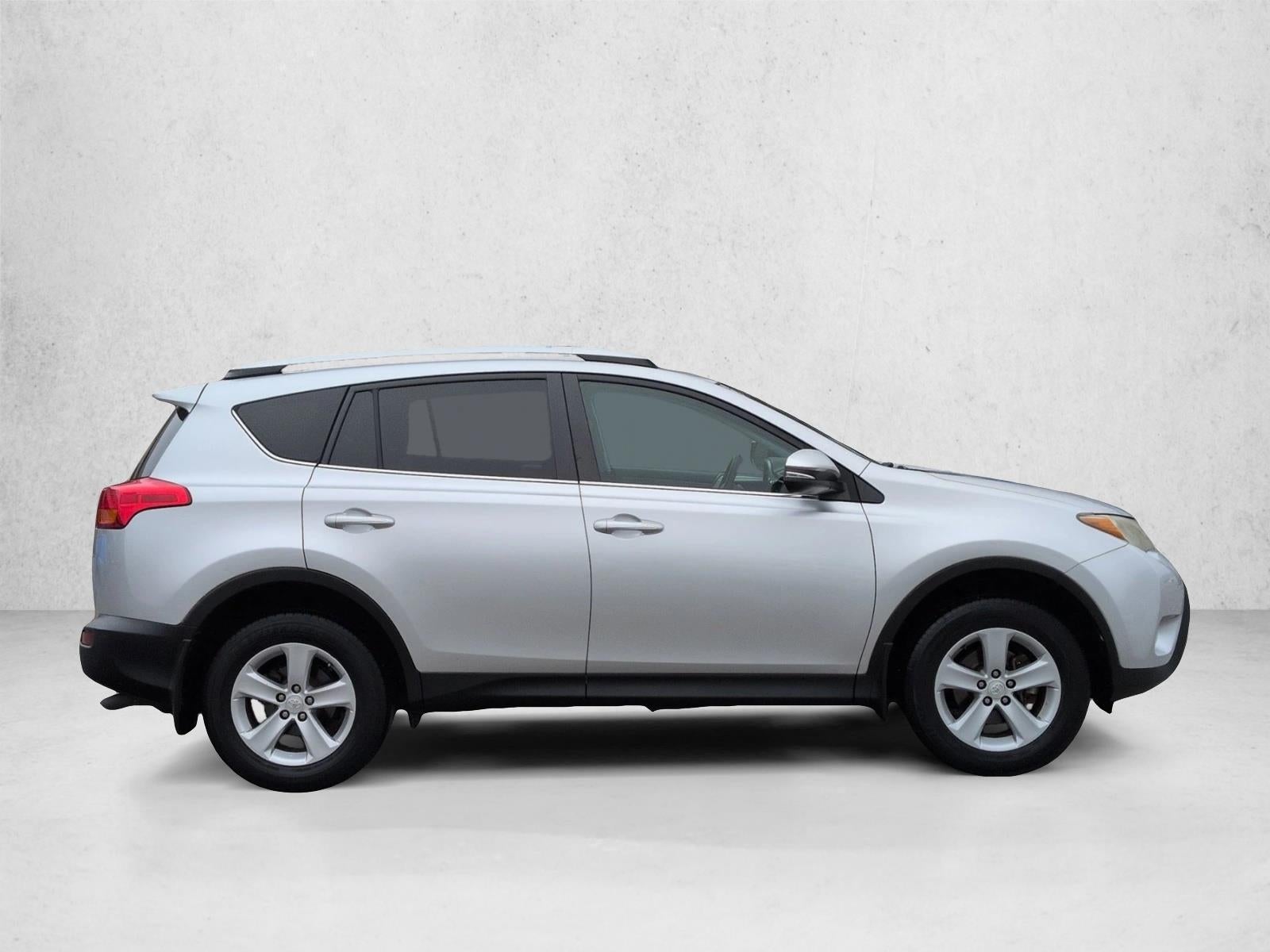 2014 Toyota RAV4 AWD 4dr XLE (Natl)