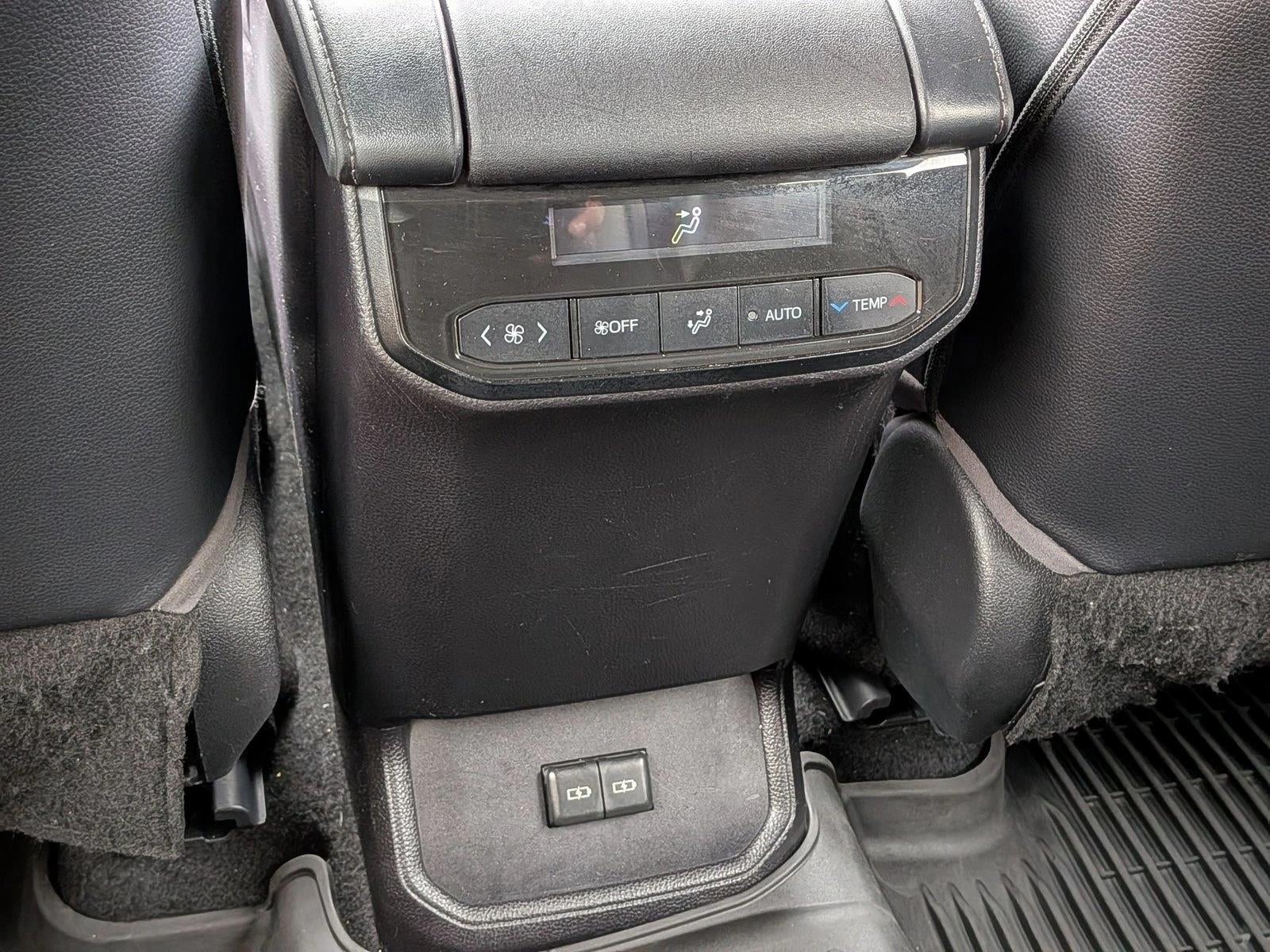 2022 Toyota Highlander XLE AWD (Natl)