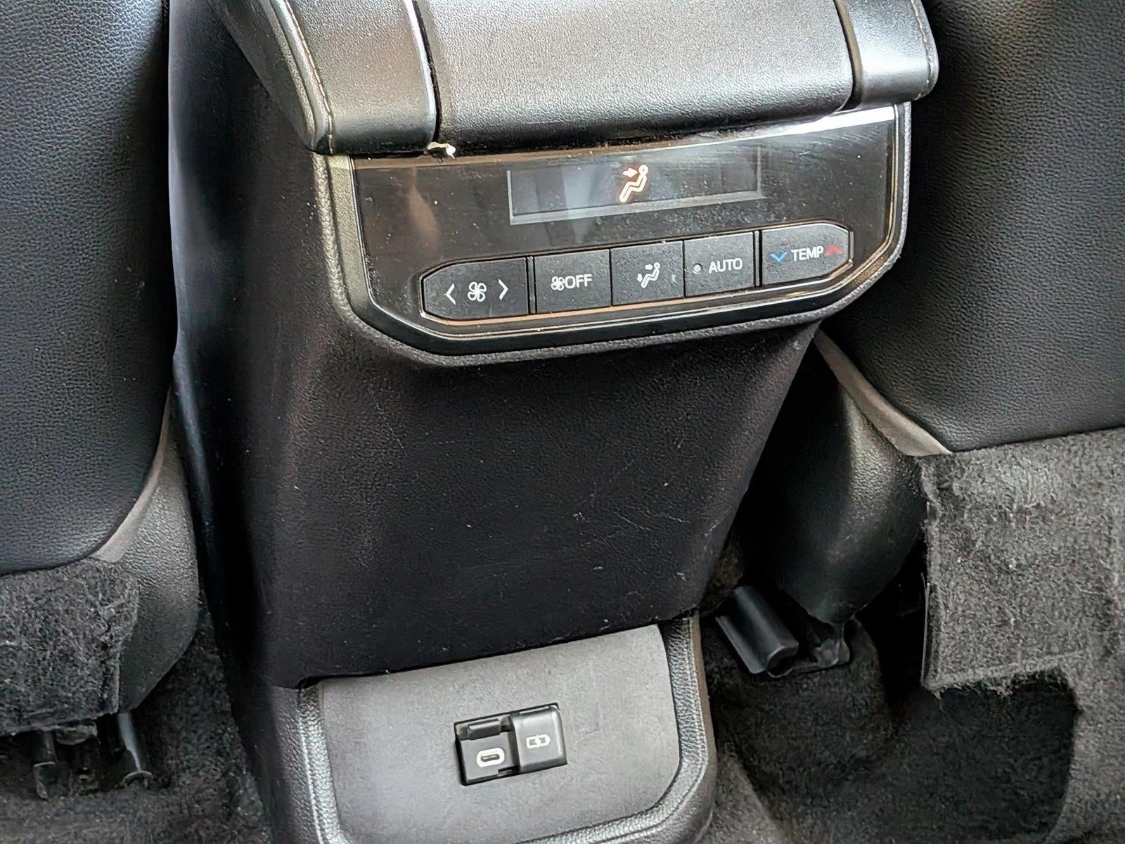 2023 Toyota Highlander XLE FWD (Natl)