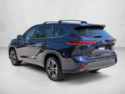 2023 Toyota Highlander XLE FWD (Natl)