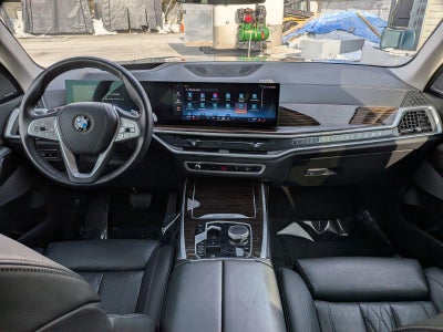 2025 BMW X7 xDrive40i Sports Activity Vehicle