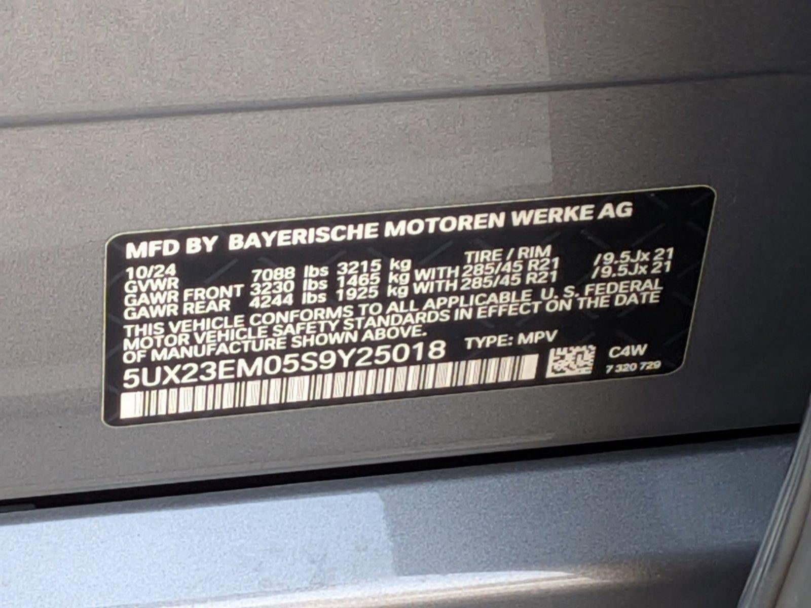 2025 BMW X7 xDrive40i Sports Activity Vehicle