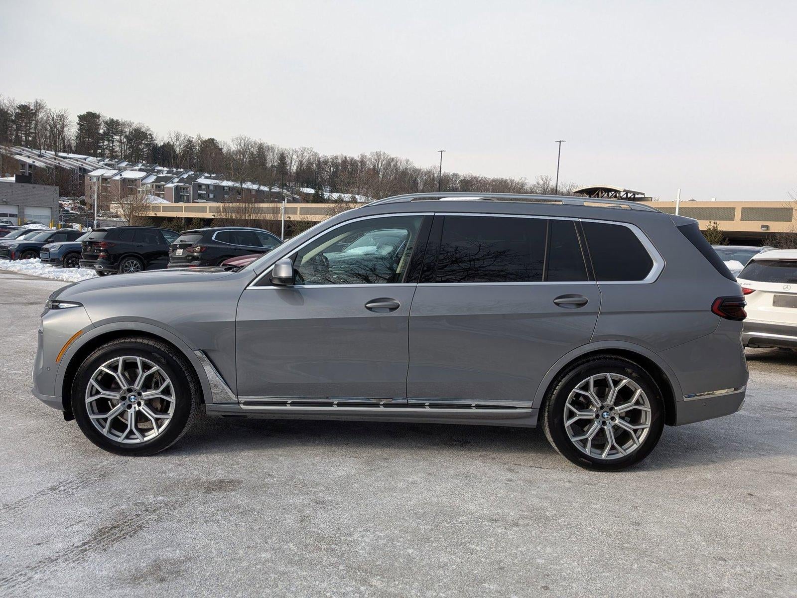 2025 BMW X7 xDrive40i Sports Activity Vehicle
