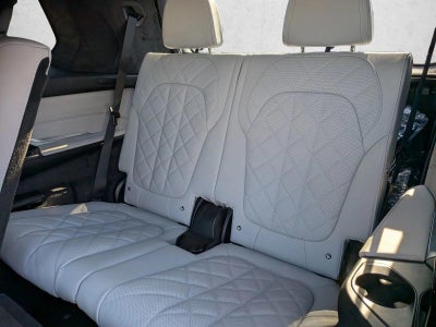 2026 BMW X7 xDrive40i Sports Activity Vehicle