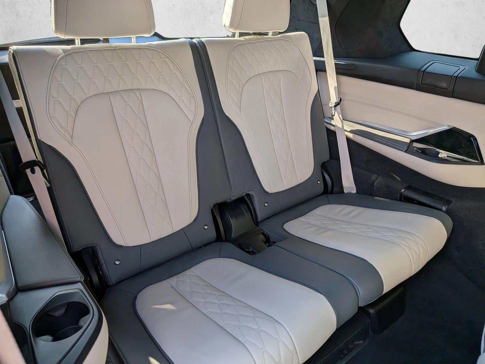 2024 BMW X7 M60i Sports Activity Vehicle