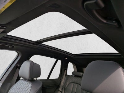 2025 BMW X5 xDrive50e Plug-In Hybrid