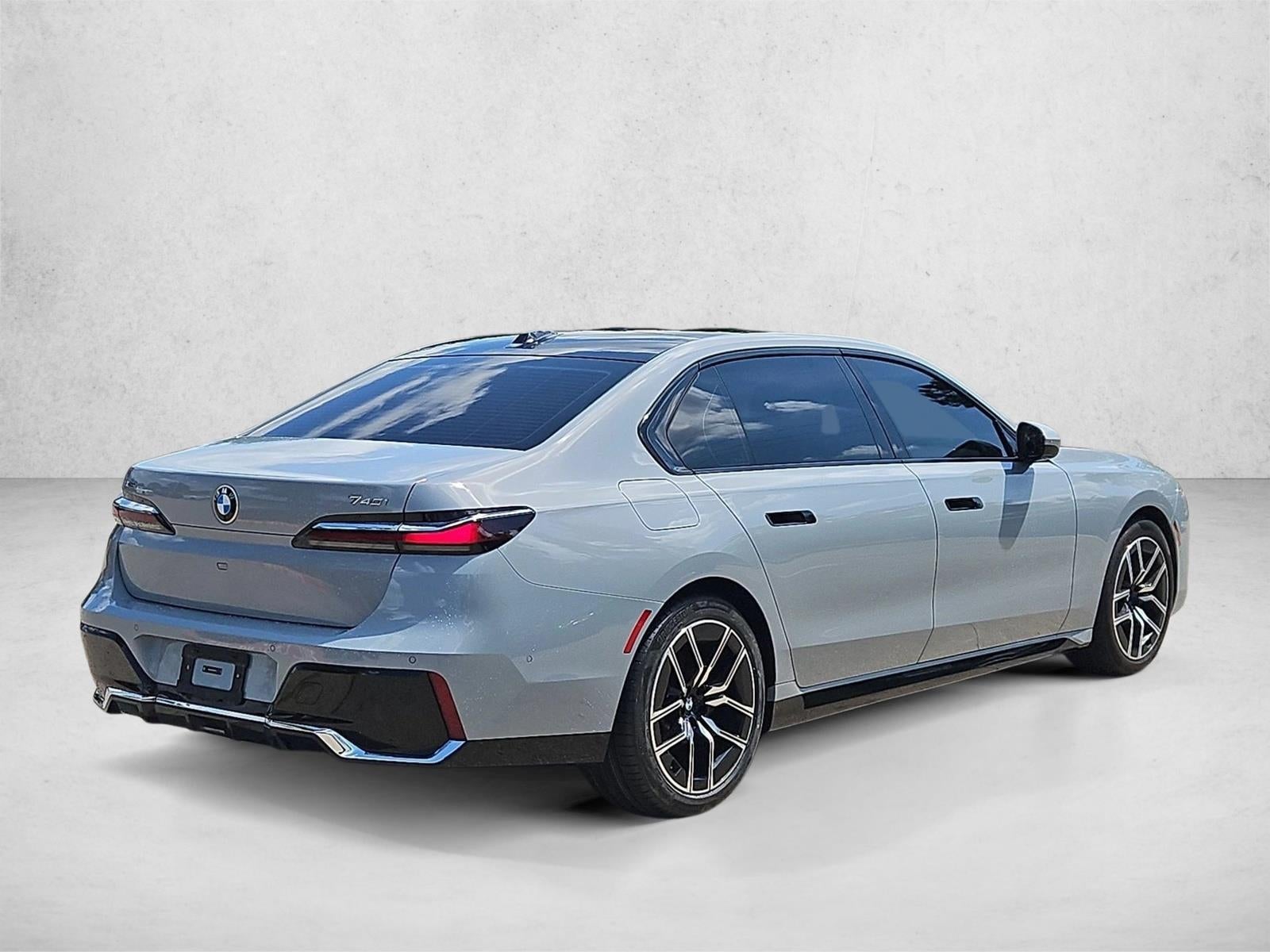 2024 BMW 740i xDrive Sedan