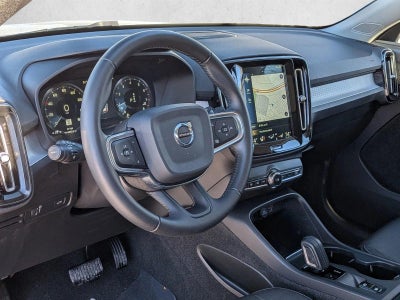 2019 Volvo XC40 T5 AWD Momentum