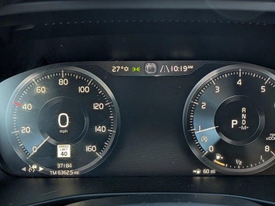 2019 Volvo XC40 T5 AWD Momentum