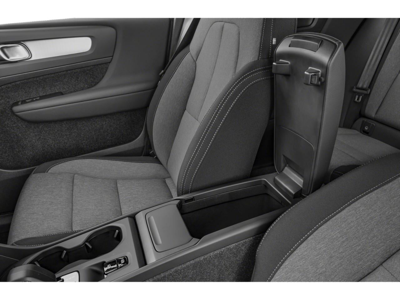 2025 Volvo XC40 B5 AWD Ultra Dark Theme