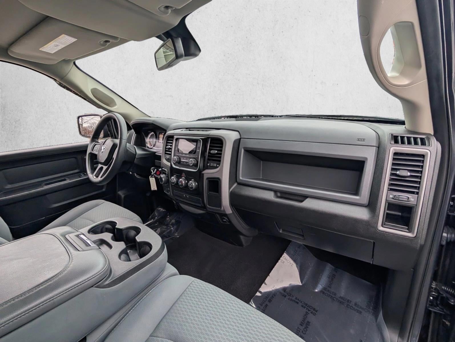 2019 RAM 1500 Classic Express 4x4 Quad Cab 6'4" Box