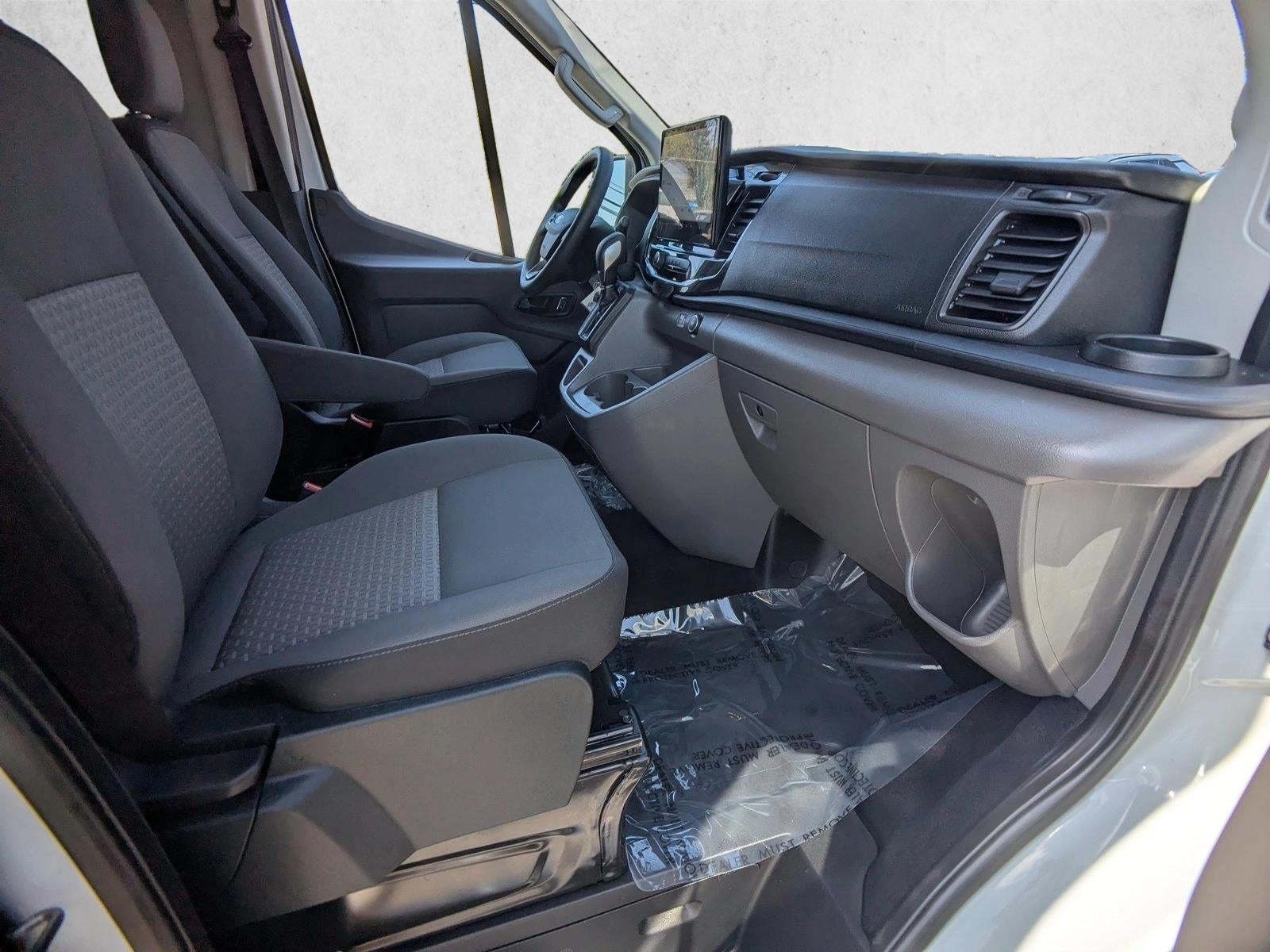 2023 Ford Transit Passenger Wagon T-350 148" Med Roof XLT RWD