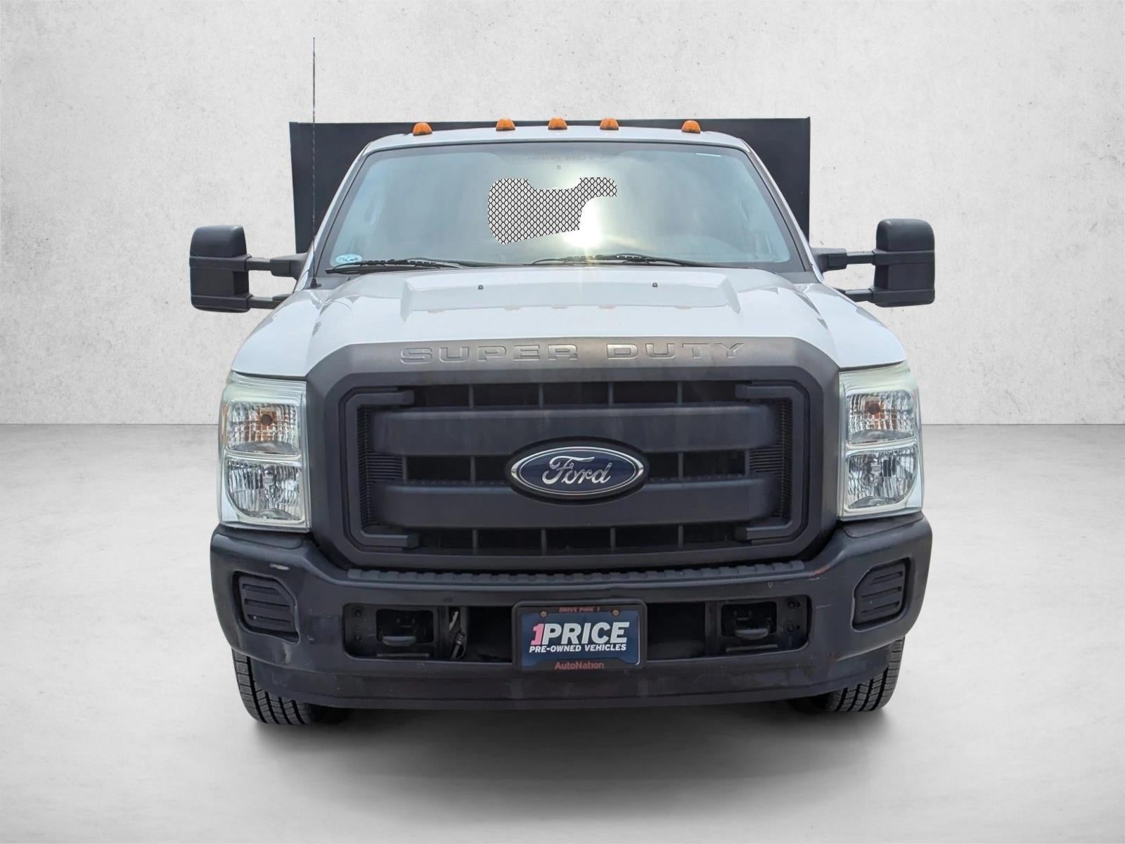 2014 Ford Super Duty F-350 DRW 2WD Reg Cab 141" WB 60" CA XL