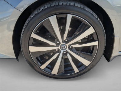 2022 Nissan Altima 2.5 SR Sedan