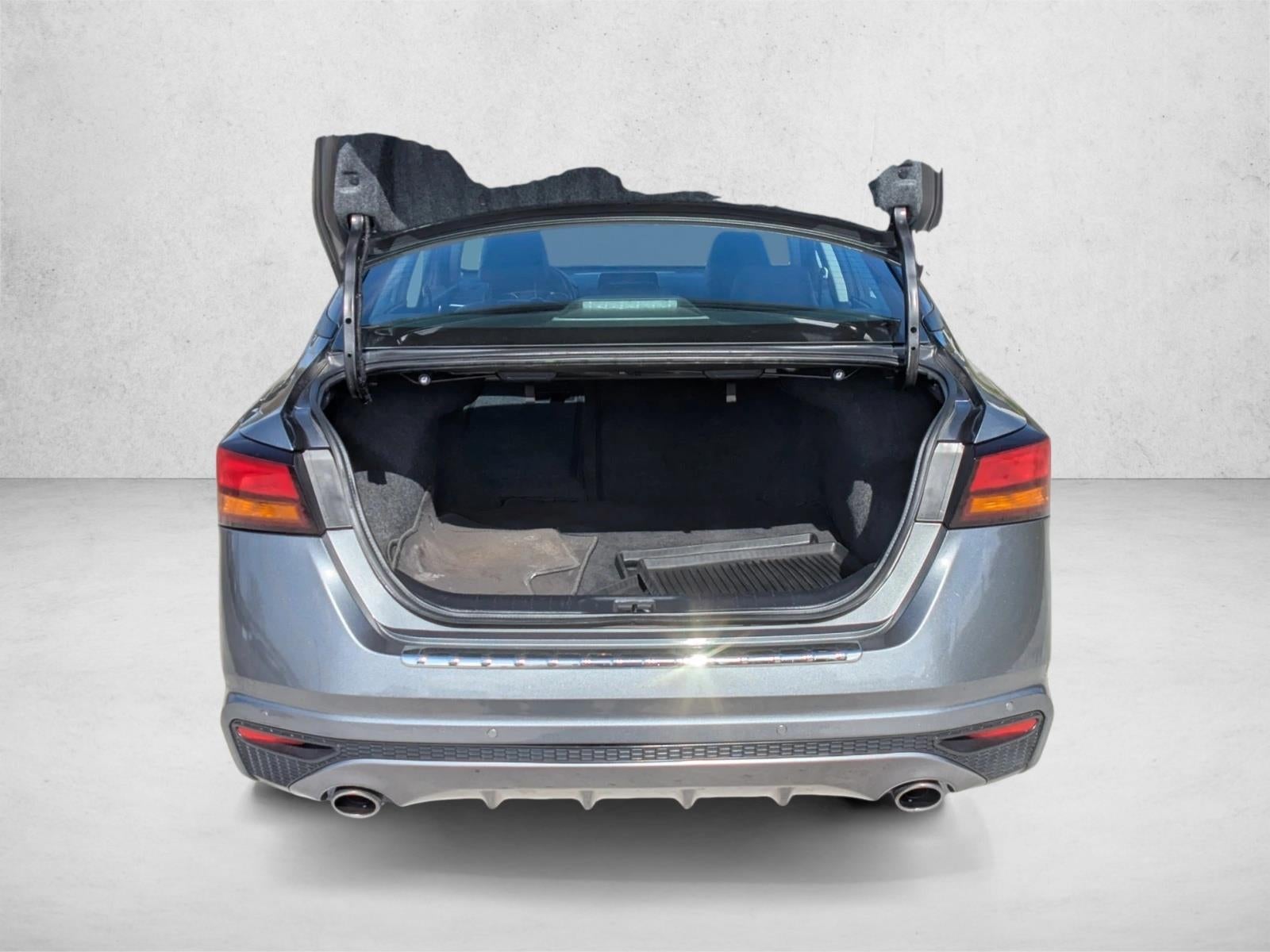 2022 Nissan Altima 2.5 SR Sedan