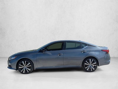 2022 Nissan Altima 2.5 SR Sedan