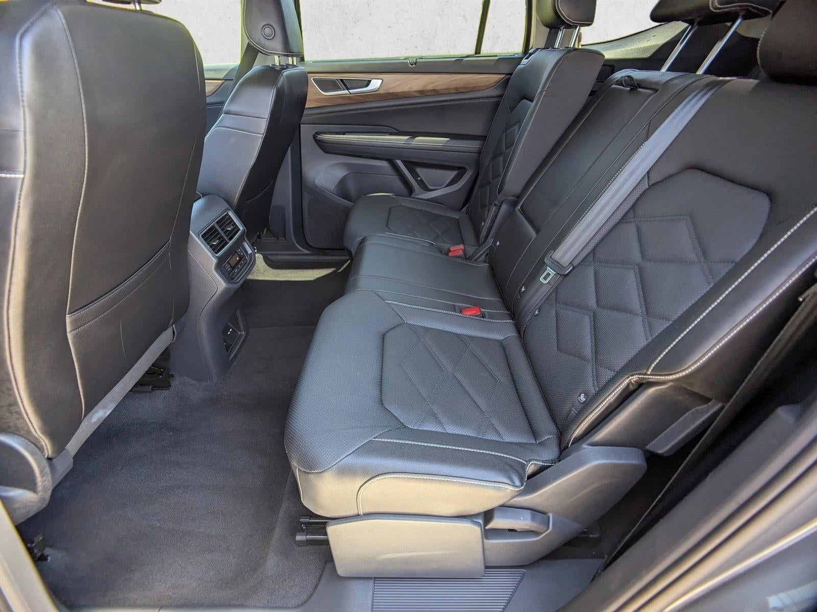 2025 Volkswagen Atlas 2.0T SE w/Technology 4MOTION