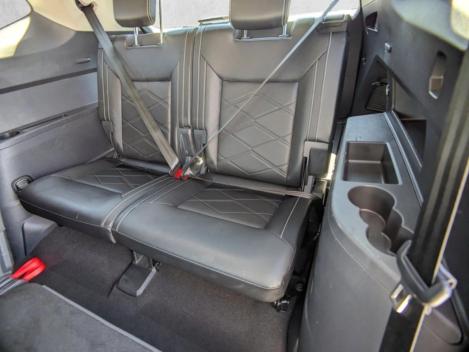 2025 Volkswagen Atlas 2.0T SE w/Technology 4MOTION