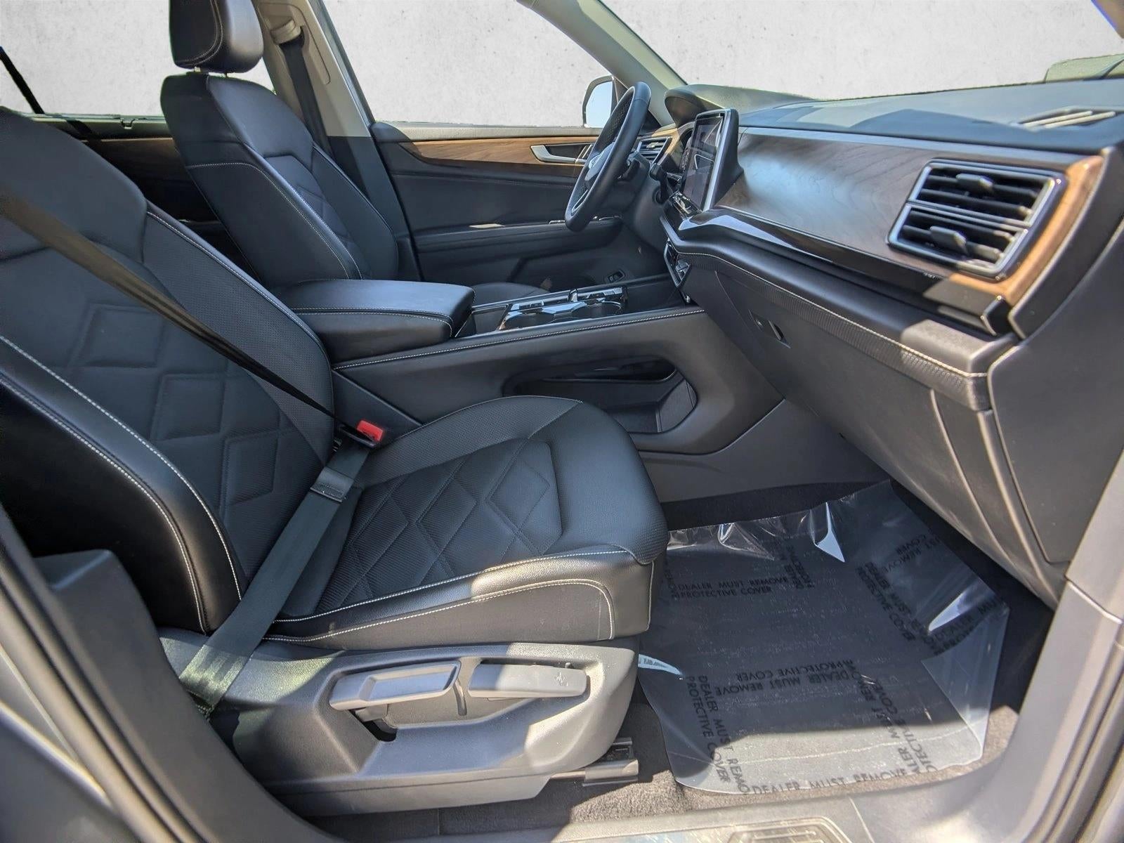 2025 Volkswagen Atlas 2.0T SE w/Technology 4MOTION