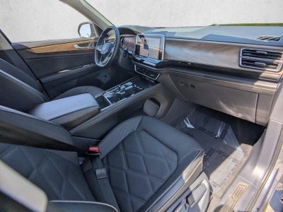 2025 Volkswagen Atlas 2.0T SE w/Technology 4MOTION